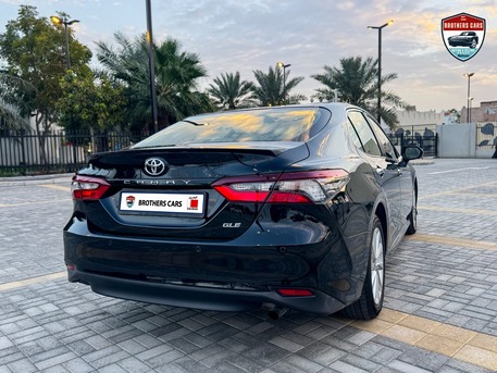 Manama, Vehicles, Cars & Trucks , BHD 9100,  Toyota Camry,  2021,  85000 KM,   GLE