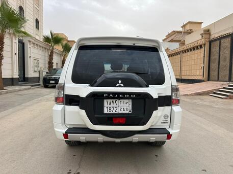 Riyadh, Vehicles, Cars & Trucks , SAR 66000,  Mitsubishi Pajero GLS,  2020,  Automatic,  87000 KM,    Mid Options With 4x4 For Sales (1st Owner)