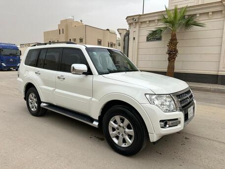 Riyadh, Vehicles, Cars & Trucks , SAR 66000,  Mitsubishi Pajero GLS,  2020,  Automatic,  87000 KM,    Mid Options With 4x4 For Sales (1st Owner)
