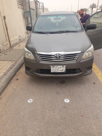 Riyadh, Vehicles, Cars & Trucks , SAR 32000,  Toyota Innova,  2012,  Automatic,  384510 KM,