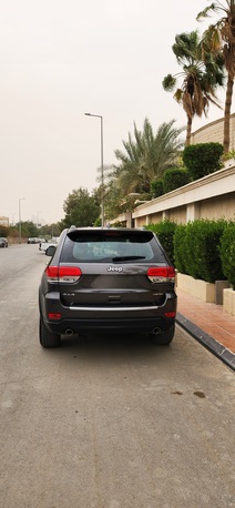Al Sulaymaniyyah, Vehicles, Cars & Trucks , SAR 60000,  Jeep Grand Cherokee Limited,  2015,  Automatic,  117000 KM,  Jeep Grandcherokee  Full Option 8V