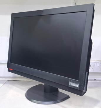 Manama, Computers, BHD 83,  LENOVO Core I5 6th Generation All In One Computer 8GB RAM + 256GB SSD 24" Full HD Display