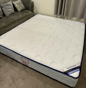 Dammam, Household Items, SAR 1150,  URGENT SALE OF PREMIUM MATTRESS FROM HOME BOX !! 180x200 CM - 25 Cm