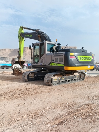 Riyadh, Heavy Equipment, SAR 19000,  Excavator Available For Monthly Rent.