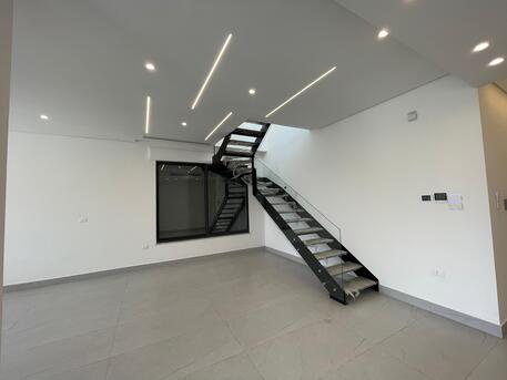 Amman, Apartments, Flats, Houses & Villas, JOD 18000/year,  3 BR,  190 Sq. Meter,  Brand New Duplex Rooftop For Rent In Um Uthianah