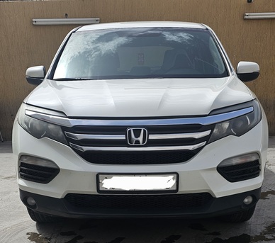 Riyadh, Vehicles, Cars & Trucks , SAR 1,  Honda Pilot,  2017,  Automatic,  175000 KM,    Standard Very Good Condition