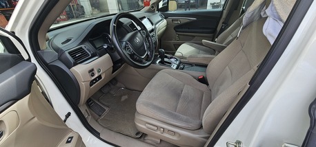 Riyadh, Vehicles, Cars & Trucks , SAR 1,  Honda Pilot,  2017,  Automatic,  175000 KM,    Standard Very Good Condition
