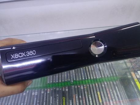 Manama, Video Games, BHD 45,  Xbox 360 Slim Matte Black