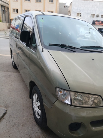 Riyadh, Vehicles, Cars & Trucks , SAR 9000,  Hyundai H1,  2001,  Manual,  850000 KM,    Petrol