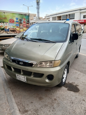 Riyadh, Vehicles, Cars & Trucks , SAR 9000,  Hyundai H1,  2001,  Manual,  850000 KM,    Petrol