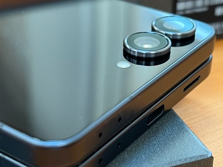 Al Aziziyah, Mobile Phones, SAR 3000,  Samsung Galaxy Z Flip5 &ndash; 512GB &ndash; Like New Condition ..