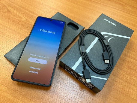 Al Aziziyah, Mobile Phones, SAR 3000,  Samsung Galaxy Z Flip5 &ndash; 512GB &ndash; Like New Condition ..