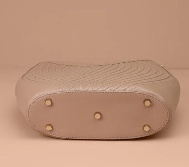 Noida, Clothing & Accessories, INR 15000,  Tulip Beige Leather Tote Bag For Women &ndash; Handmade Style