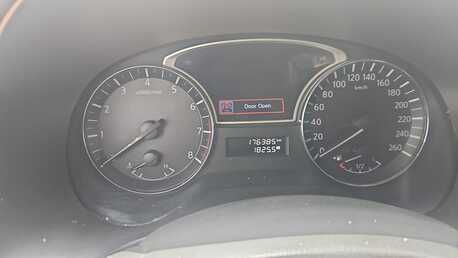 Adliya, Vehicles, Cars & Trucks , BHD 4500,  Nissan Pathfinder,  2014,  Automatic,  176000 KM,  Pathfinder Mid Version  Model For Sale