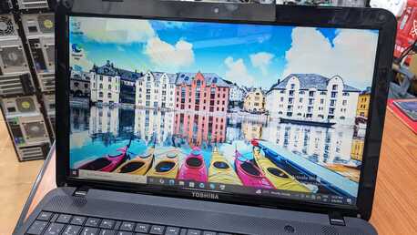 Manama, Tablet Computers, BHD 58,  Toshiba AMD E1-1200 With AMD Radeon Graphics Laptop 8GB Ram (SSD 10x Fast) 15.6" Display