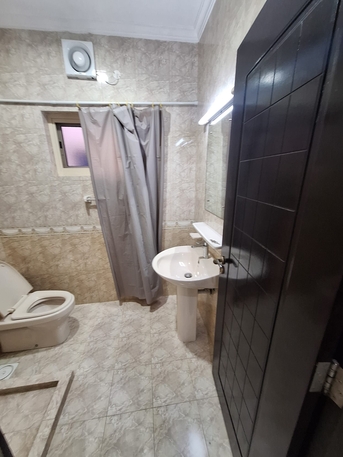 Manama, Apartments, Flats, Houses & Villas, BHD 200/year,  2 BR,  With AC
