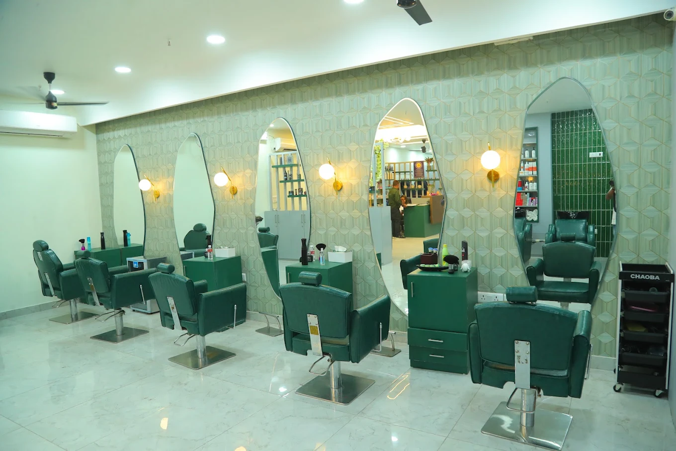 Laxmi Nagar, Business, Amagica - Salon Near Me