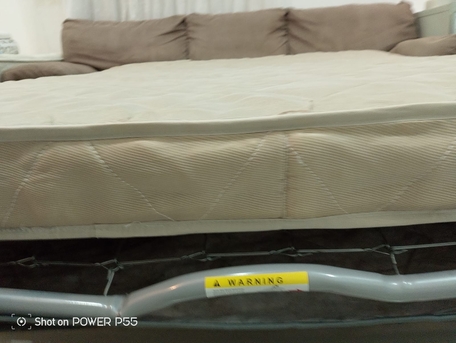 Riffa, Furniture, BHD 20,  Bargain Buy! Beautiful Super Comfortable 3 Seater Sofa Bed