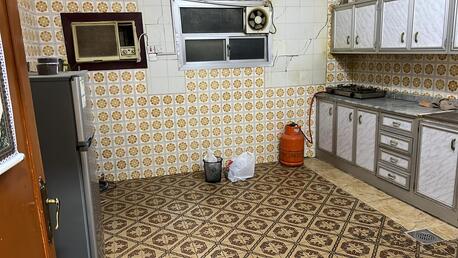 Al Malaz, Apartments, Flats, Houses & Villas, SAR 1600/month,  Furnished,  Sharing My Flat For A Single Batchelor