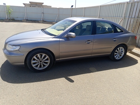 Jeddah, Vehicles, Cars & Trucks , SAR 12000,  2008,  2008,  Automatic,  344000 KM,  HYUNDAI AZERA FOR SALE