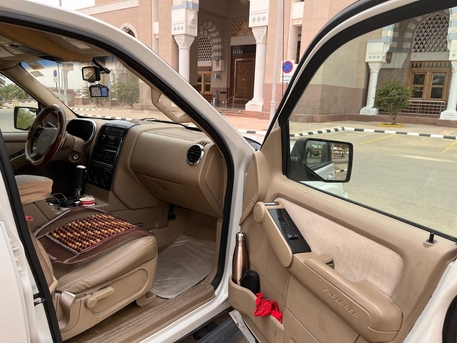 Buraidah, Vehicles, Cars & Trucks , SAR 9500,  Ford Explorer,  2010,  Automatic,  322000 KM,
