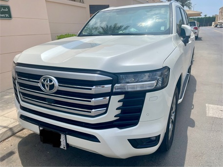 Jeddah, Vehicles, Cars & Trucks , SAR 245000,  Toyota Land Cruiser,  2022,  Automatic,  61000 KM,    GXR4 &ndash; 70th Anniversary Edition For Sale