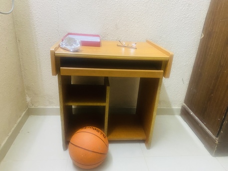 Jubail, Furniture, SAR 100,  Computer Tanle