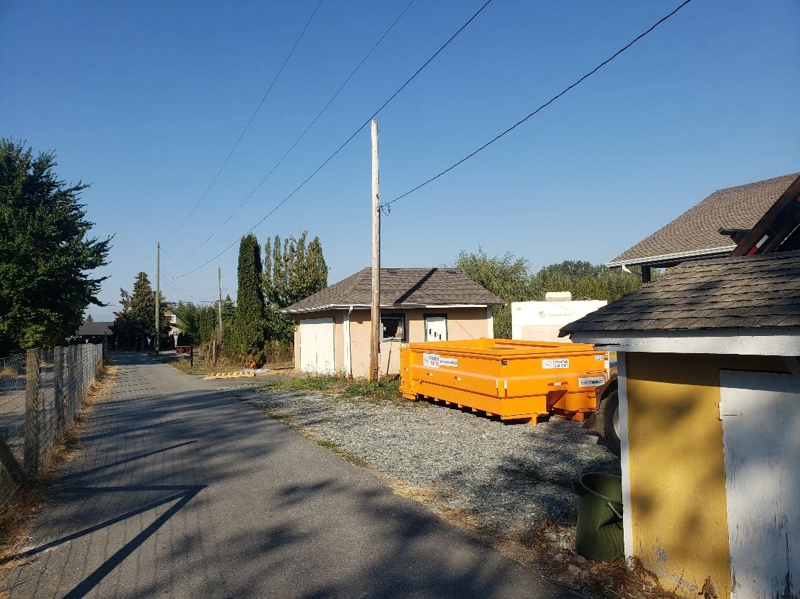 Vancouver, Cleaning, Roll-Off Dumpster Rental Vancouver BC | Affordable Bin Delivery | Fleetwood Waste