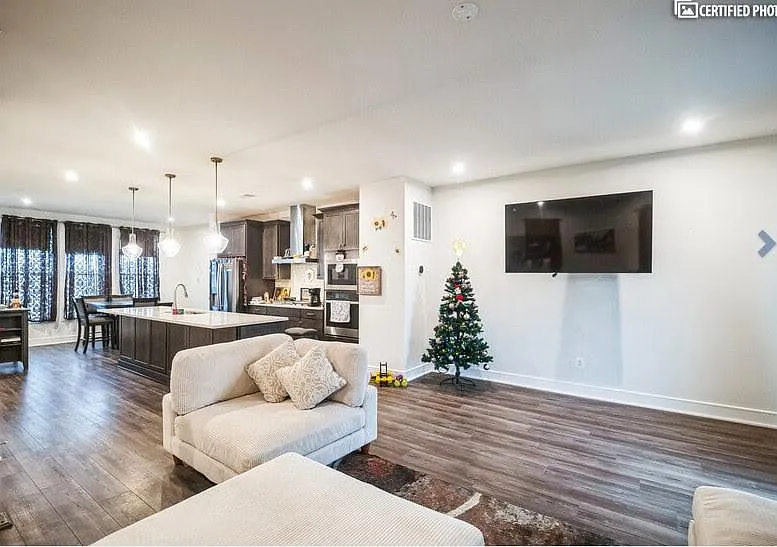 New York, Apartments, Flats, Houses & Villas, USD 4995/month,  Furnished,  4 BR,  21500 Sq. Meter,  4 Bedroom Townhouse For Rent &ndash; Lake Frederick, VA