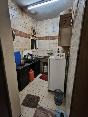 Dammam, Apartments, Flats, Houses & Villas, SAR 900/month,  1 BR,  Flat Available One Room Kitchen Bathroom And Small Space In Entrance.