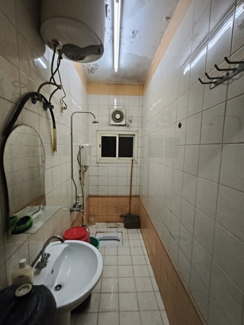 Dammam, Apartments, Flats, Houses & Villas, SAR 900/month,  1 BR,  Flat Available One Room Kitchen Bathroom And Small Space In Entrance.