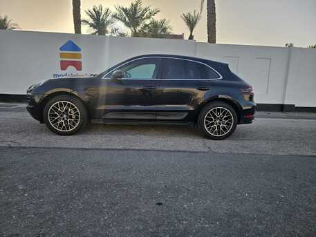 Saar, Vehicles, Cars & Trucks , BHD 6900,  Porshce Macan S,  2015,  Automatic,  122000 KM,  Porsch Macan S