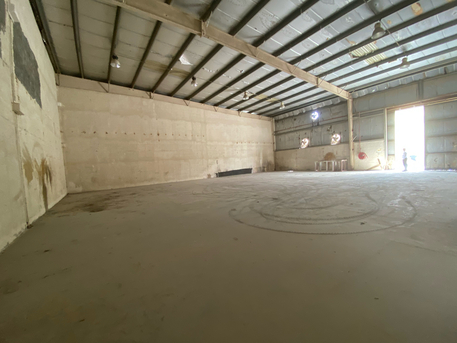 Manama, Warehouses, BHD 2,  584 Sq. Meter,  Watehouse Ar Ras Zawyed 384 S.m Forcrent