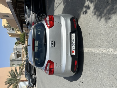 Manama, Vehicles, Cars & Trucks , BHD 1500,  Kia Rio,  2013,  Automatic,  154 KM,    Hatchback