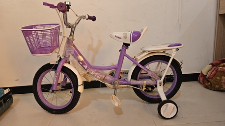 Yanbu, Household Items, 4 Burner Stove And Kids Cycles