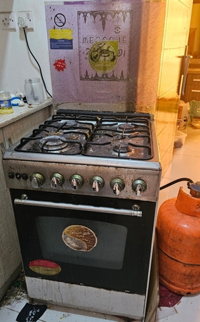 Yanbu, Household Items, 4 Burner Stove And Kids Cycles