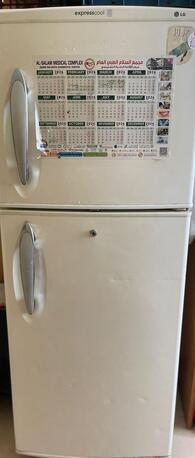 Jeddah, Household Items, SAR 400,  Want To Sale Ac And Fridge In Good Condition