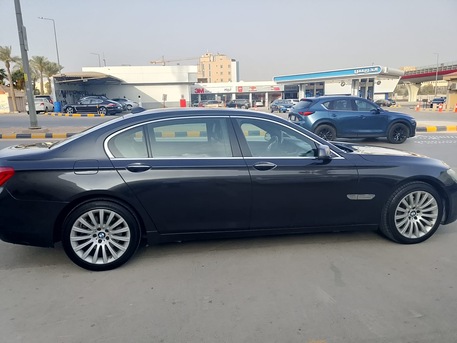 Riyadh, Vehicles, Cars & Trucks , SAR 35000,  Bmw 7 Series,  2010,  Automatic,  265000 KM,  BMW LI