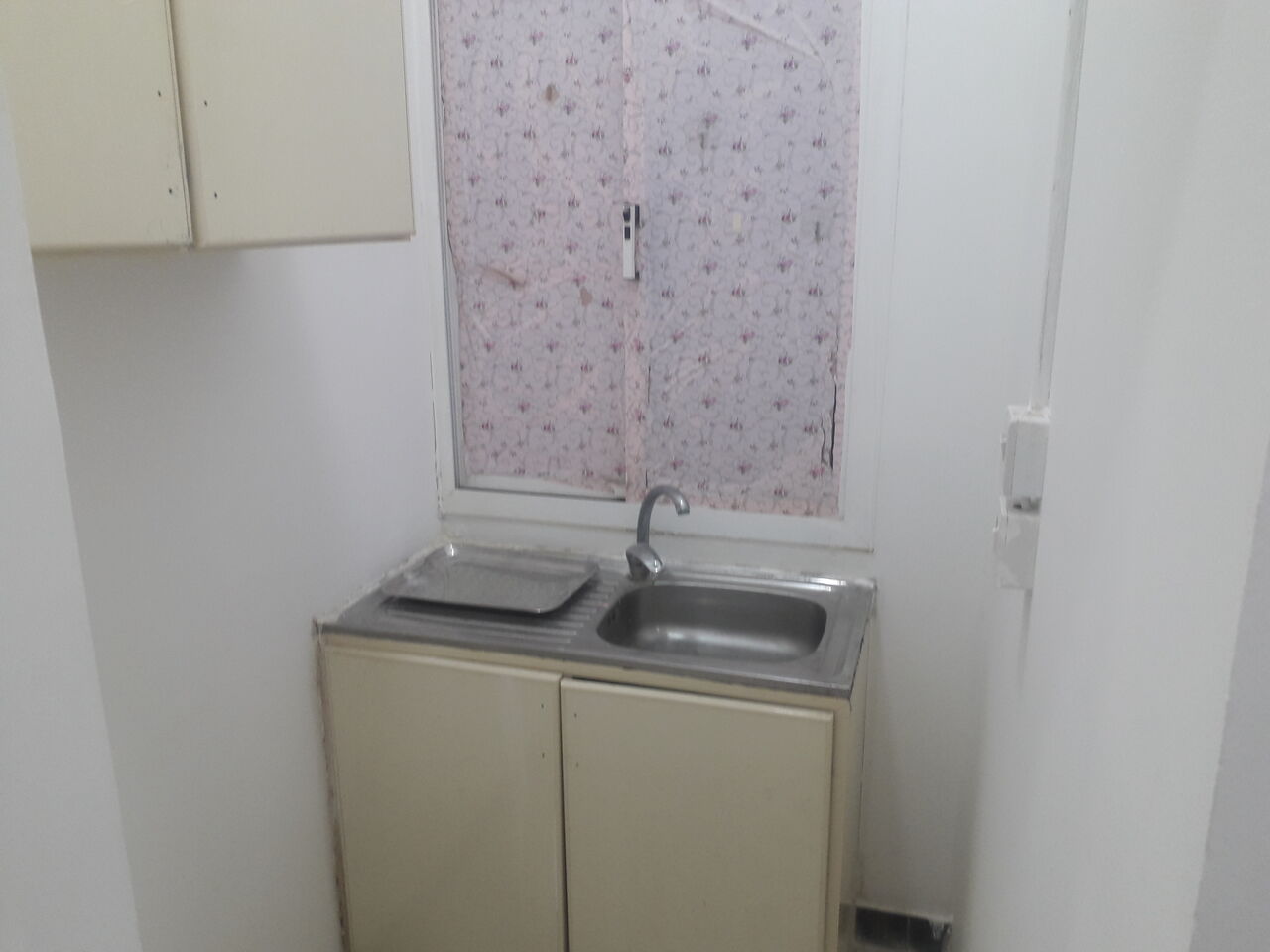 Gudaibiya, Apartments, Flats, Houses & Villas, BHD 140/month,  Studio,  40 Sq. Meter,  Studio Semi Furnished Flat Available In Gudaibiya Call Aleena