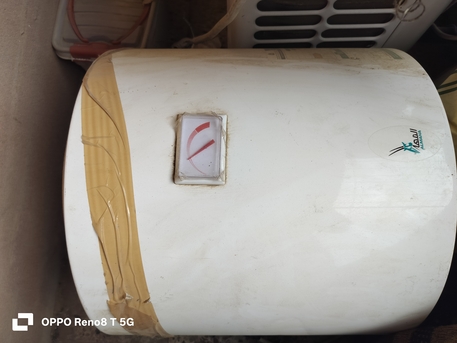 Hara, Air Conditioners, SAR 2000,  Split AC LG Company  And Gizar Good Condition