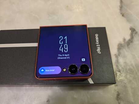 Riyadh, Mobile Phones, SAR 3000,  Samsung Galaxy Z Flip 7 (512gb) Coral Red.