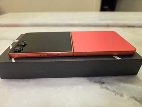 Riyadh, Mobile Phones, SAR 3000,  Samsung Galaxy Z Flip 7 (512gb) Coral Red.
