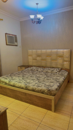 Riyadh, Furniture, SAR 1200,  Dinning Table With 5 Chairs(400) And 2 Bed King Size With Mattress Each Bed (400sar)