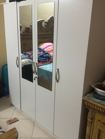 Jeddah, Furniture, SAR .1200,  12 Members Sofa Set With 8 Pillows  In Good Condition Along With Centre Table For Sale