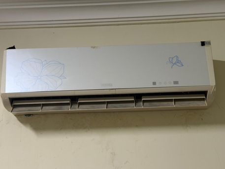 Ras Tanura, Air Conditioners, SAR 5250,  Selling All Furnitures And Electronics