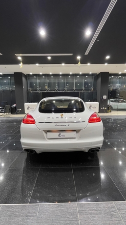 Sanabis, Vehicles, Cars & Trucks , BHD 4900,  Porsche Panamera,  2012,  Automatic,  154000 KM,