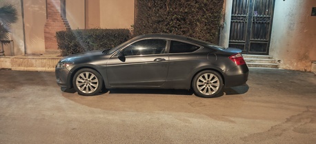 Riyadh, Vehicles, Cars & Trucks , SAR 25000,  Honda Accord 2010 Coupe V6,  2010,  Automatic,  320000 KM,  Honda Accord.  Coupe V6
