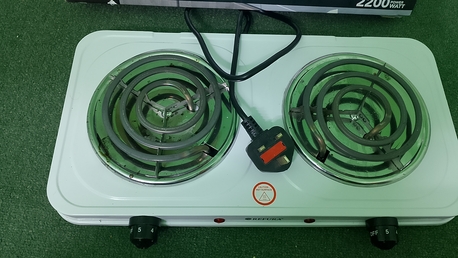 Riyadh, Electronics, SAR 200,  Sealing Fan And Electric Heat Plate