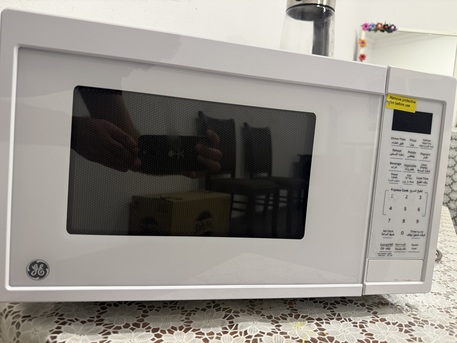 Riyadh, Appliances, SAR 300,  GE Microwave Oven (0.9 Cu Ft &ndash; 800W) For Sale
