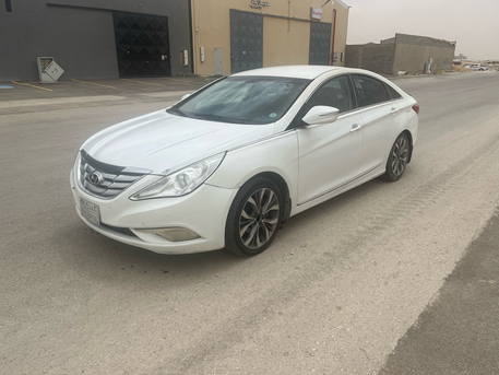 Riyadh, Vehicles, Cars & Trucks , SAR 22000,  Hyundai Sonata,  2014,  Automatic,  304500 KM,  Hyundia Sonata In Very Good Condition